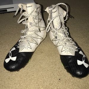 Men’s football cleats